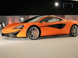 Фотошпионам удалось запечатлеть гоночную панель McLaren P14