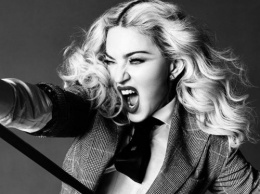 Мадонна ошарашила фанатов нарядом «ужасного клоуна» на Хеллоуин