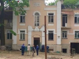 "Дом с ромашками": прокуратура не нашла нарушений в сносе памятника (ФОТО)