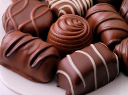 Ученые выяснили, насколько опасно объедаться конфетами