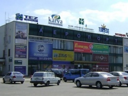 В Запорожском аэропорту забыли открыть двери терминала, чтобы впустить прилетевших
