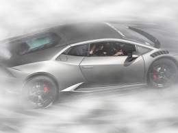 Голливудские каскадеры подрифтили на Huracan вокруг других Lamborghini