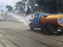 В Киеве усилили полив дорог