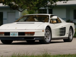 На аукционе продадут легендарный Ferrari Testarossa из Miami Vice