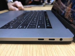 Apple объяснила, почему оставила 3,5-мм аудиоразъем в новых MacBook Pro и убрала в iPhone 7