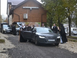 Патриарх Филарет засветился на новейшем флагманском седане Audi A8