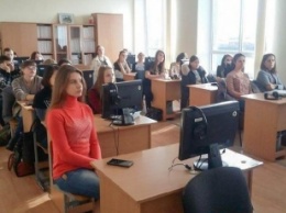 Черниговских студентов учат медиаграмотности