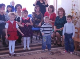 Шахтеры Доброполья помогли воспитанникам детского приюта (ФОТО)