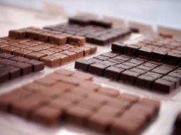 В Швейцарии создали шоколад, облегчающий менструальную боль