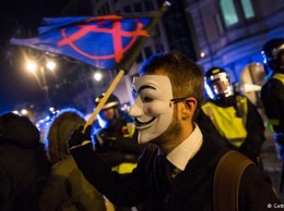 В Лондоне прошел хакерский "Марш миллиона масок"