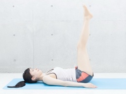 3 упражнения для подтяжки ног, которые нужно делать перед сном