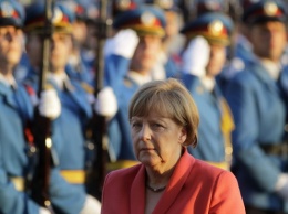 Противостояние с Россией: Меркель обещает Сербии и Албании членство в ЕС