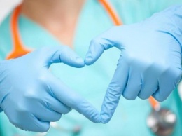 Российские хирурги впервые в мире провели операцию ребенку по установке клапана сердца через прокол шеи