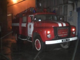 В Харькове 30 спасателей два часа тушили пожар на маслобойне