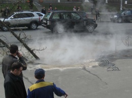 В Москве двое школьников провалились в коллектор с кипятком