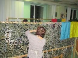Волонтерам Славянска срочно нужна белая и темная ткань для производства зимних маскировочных сетей для АТО