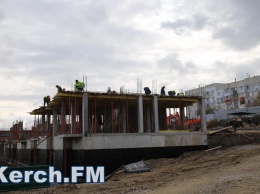 В Керчи отстранили от работ генподрядчика строительства дома для переселенцев