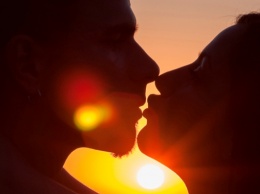 13 вещей, о которых думают парни во время поцелуев