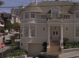 В Сан-Франциско за 4,15 млн долларов реализовали особняк из фильма «Миссис Даутфайр»