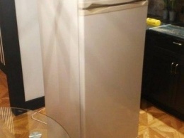 Старый холодильник "не вписывался" в дизайн кухни. Вот что сделал этот хозяин