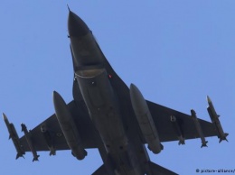 Турция возобновила авиаудары по позициям ИГ в Сирии