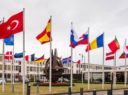 НАТО перенесло зимний саммит альянса на лето