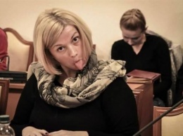 Одесский телеведущий высмеял заместительницу Парубия со справкой