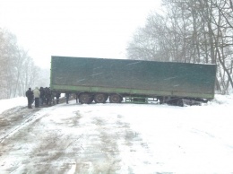 Во Львовской области крупногабаритный транспорт направили в места отстоя