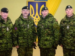Канадский генерал побывал в родном селе в Украине