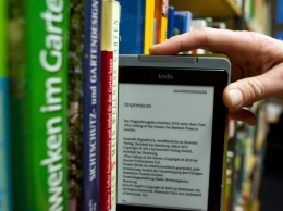Европейским библиотекам позволили выдавать книги на дом в электронном формате