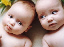 В США близнецы оказались старше друг друга из-за перевода часов