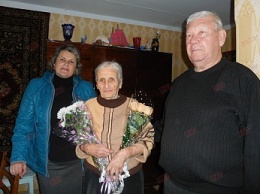Ветеран завода «Азовкабель» Антонина Молчанова празднует 90-летие