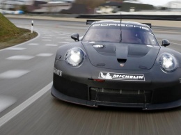 Porsche поделилась эскизом нового гоночного купе 911 RSR