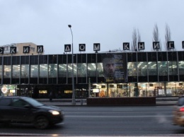 В центре Москвы вывесили плакат против Навального