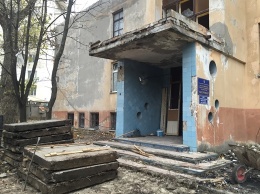 В Приморском районе Одессы продолжается капремонт здания детсада. Фото