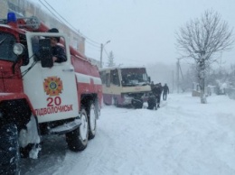 Более сотни запорожских туристов оказались в "снежном" плену