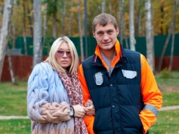 «Дом-2»: Александр Задойнов чуть не ударил Элину Камирен