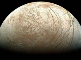 NASA указало будущим миссиям траектории полета в атмосфере спутника Юпитера Европы