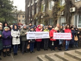 Очередную протестную акцию провели докеры Бердянского морского торгового порта