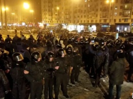 Появилось видео столкновений перед концертом Насти и Потапа в Киеве