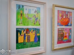В Николаевском институте последипломного образования открылась персональная выставка 8-летней художницы