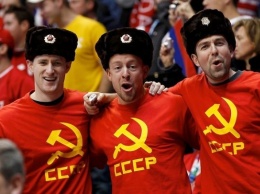 В России пьяный фанат был выведен с трибун болельщиками