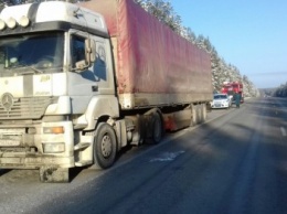 Ехавший в Симферополь из Тюмени дальнобойщик чуть не замерз на федеральной трассе (ФОТО)