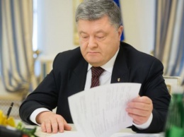 Порошенко освободил религиозные организации от налогов на благотворительность