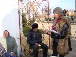 Николаевцев просят помочь собрать теплые вещи для бездомных
