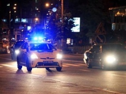 В Киеве прохожие избили девушку-копа, оформляющую ДТП на Васильковской