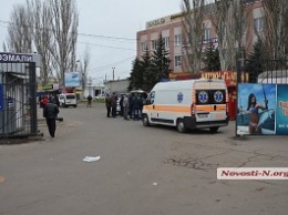 В Николаеве на автовокзале конфликт из-за старого долга закончился стрельбой и двумя раненными