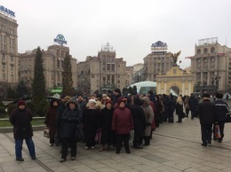 Крещатик перекрыто, к Нацбанку идет "митинг"