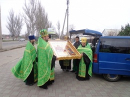 В город привезли чудотворную святыню (фото)