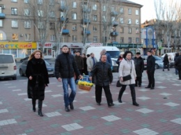 В День Достоинства и свободы патриоты и власть возложили цветы к памятнику Шевченко (фото)